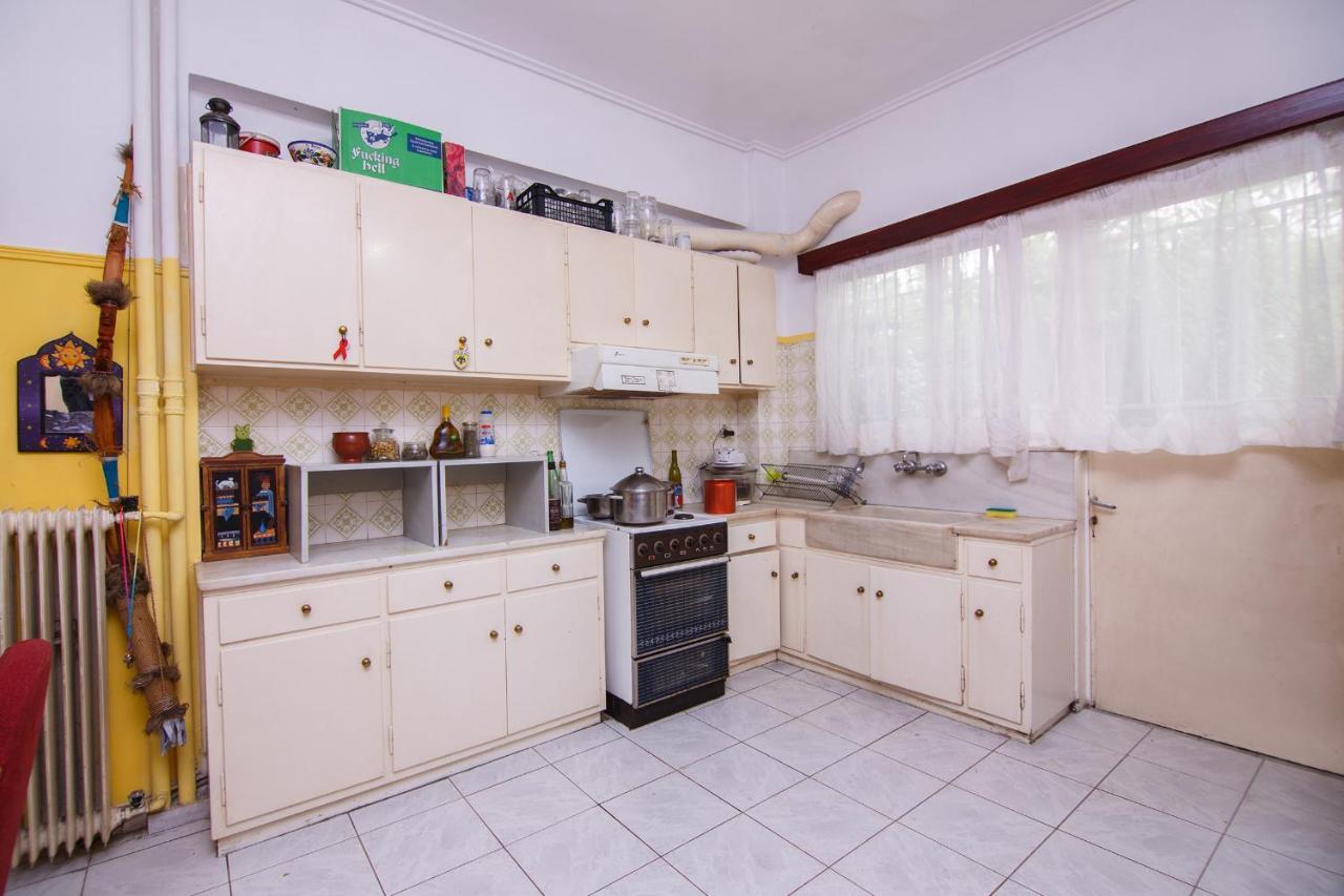 אתונה Birbili Youth Guest House מראה חיצוני תמונה