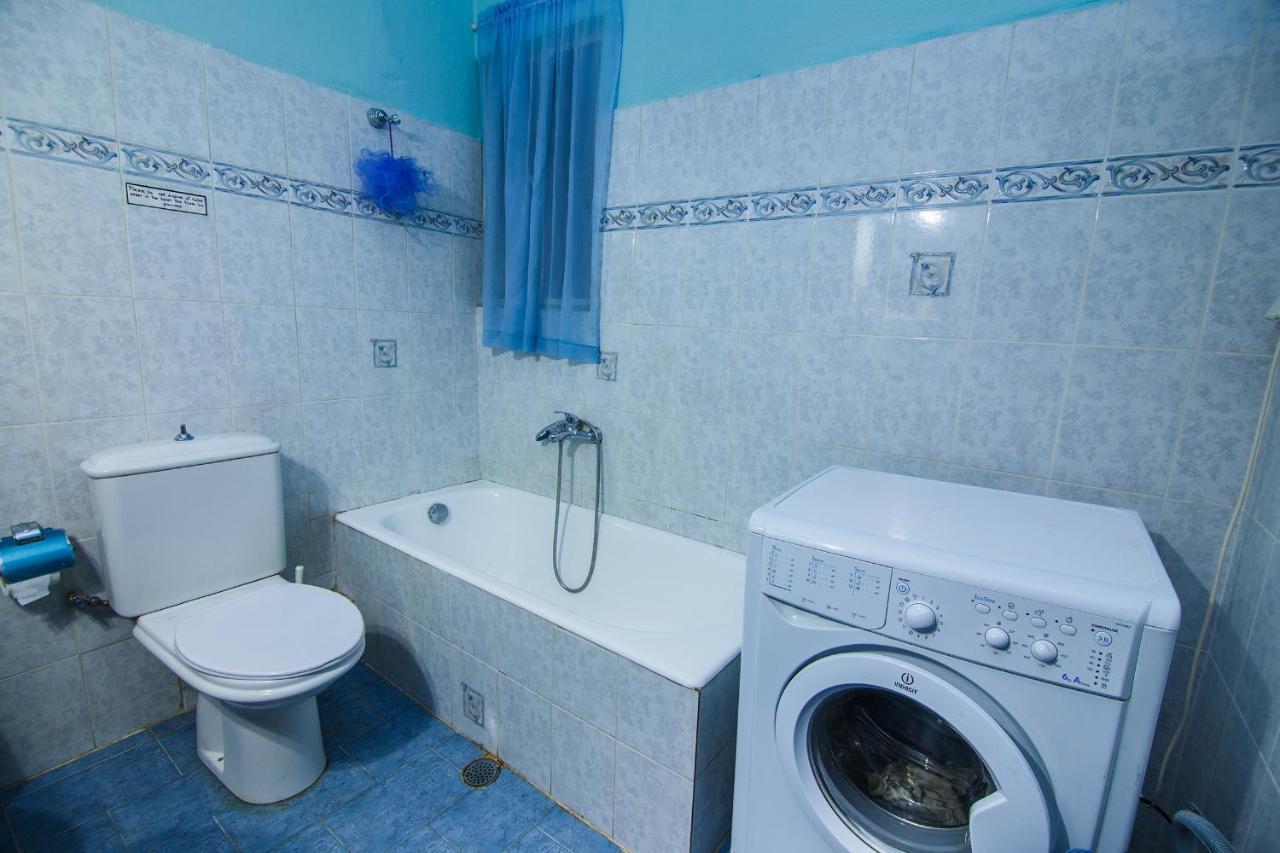 אתונה Birbili Youth Guest House מראה חיצוני תמונה
